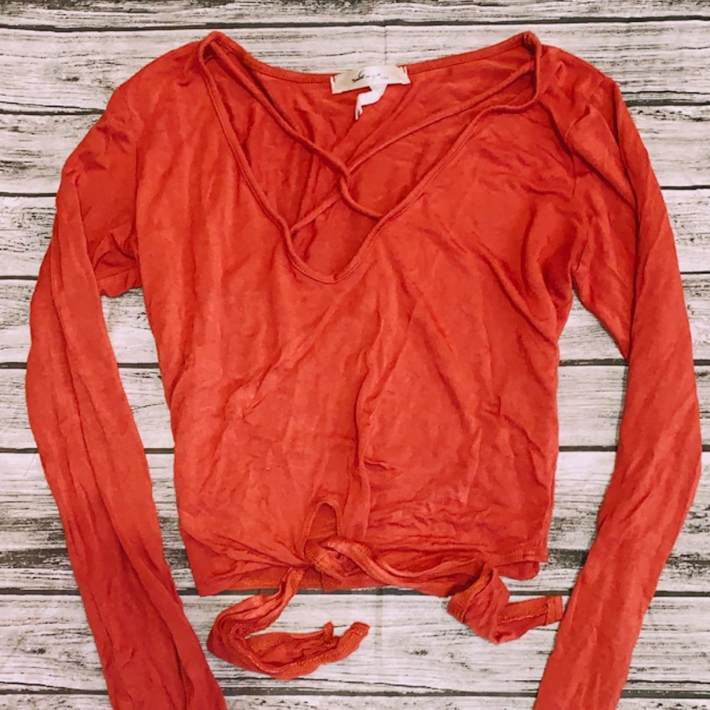 long sleeve crop top 🌟